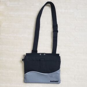 PetSafe - dog training treat pouch.